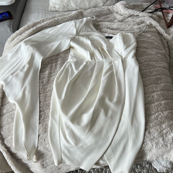 Gorgeous One shoulder Lavish Alice dress (L207) - Picture 9 of 12